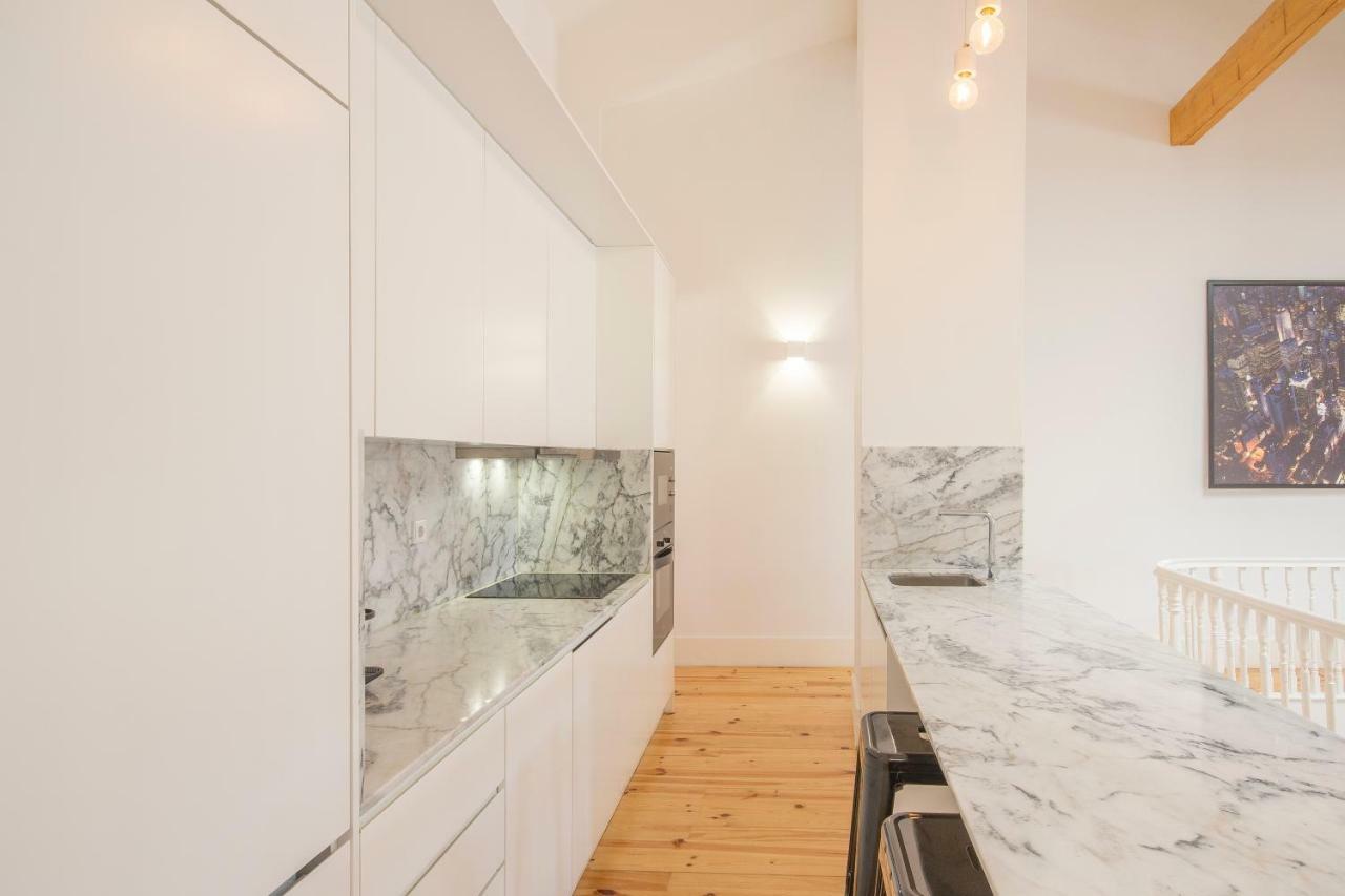 Loft D. Joao IV Apartment Porto Bagian luar foto